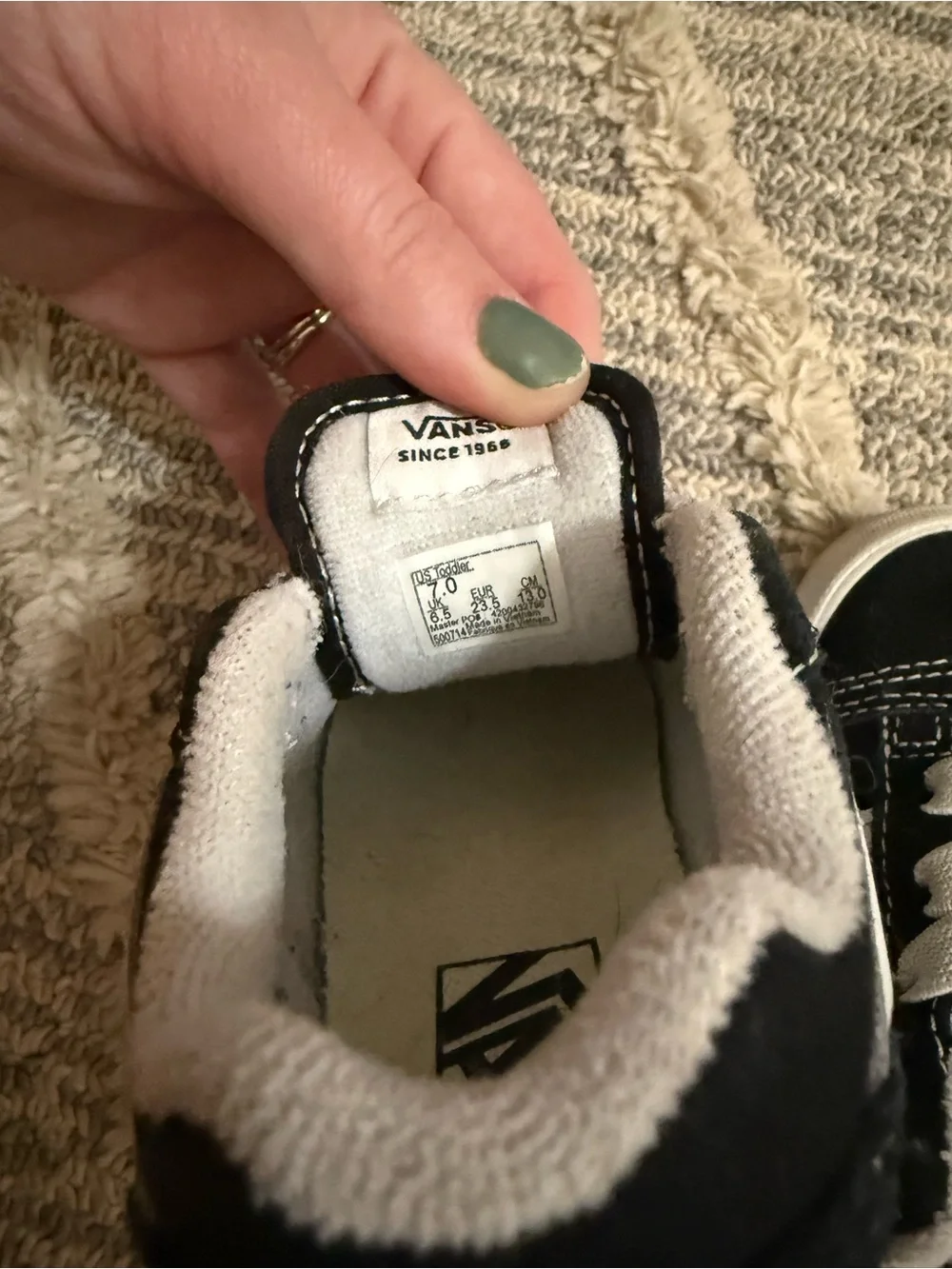 Toddlers Size 7 Knu Skool Vans